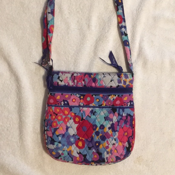 Vera Bradley Crossbody - Picture 1 of 1